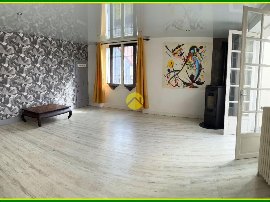 Maison 4 Chambres + Local