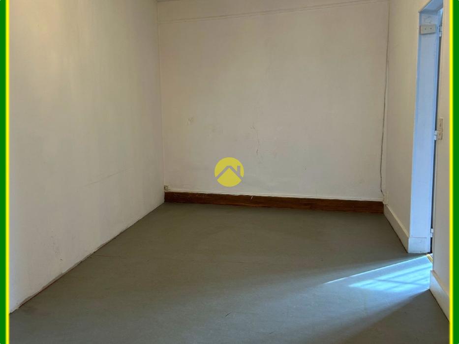 Maison 4 Chambres + Local