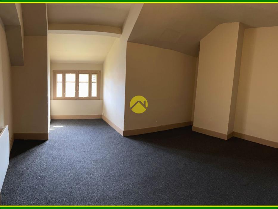 Maison 4 Chambres + Local