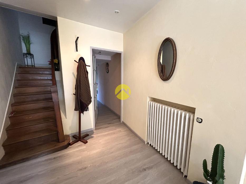 MAISON DE BOURG HABITABLE DE SUITE