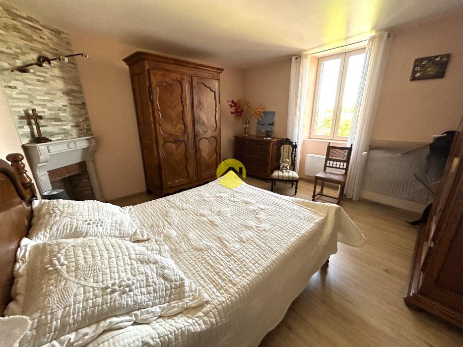 MAISON DE BOURG HABITABLE DE SUITE