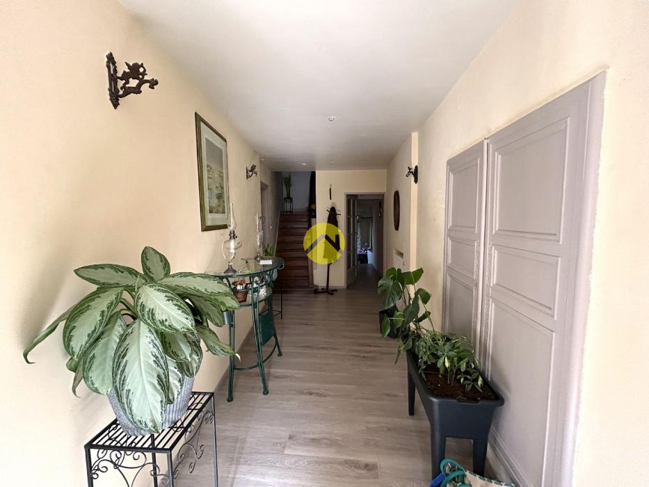 MAISON DE BOURG HABITABLE DE SUITE