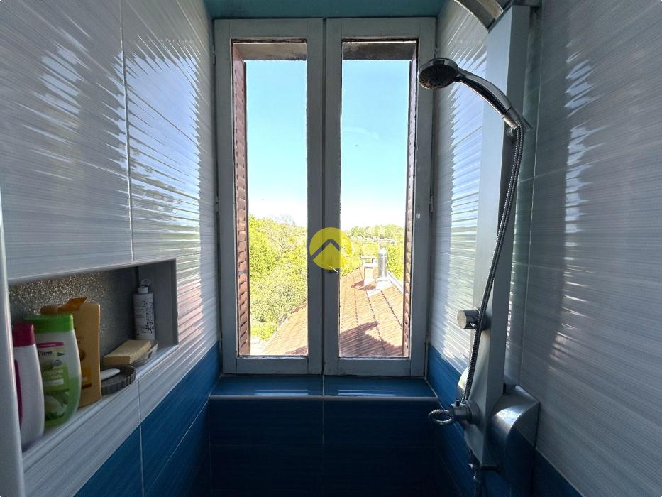 MAISON DE BOURG HABITABLE DE SUITE