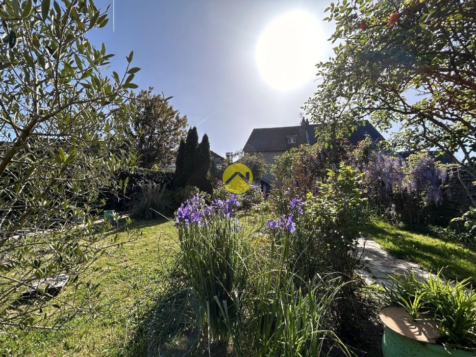 MAISON DE BOURG HABITABLE DE SUITE