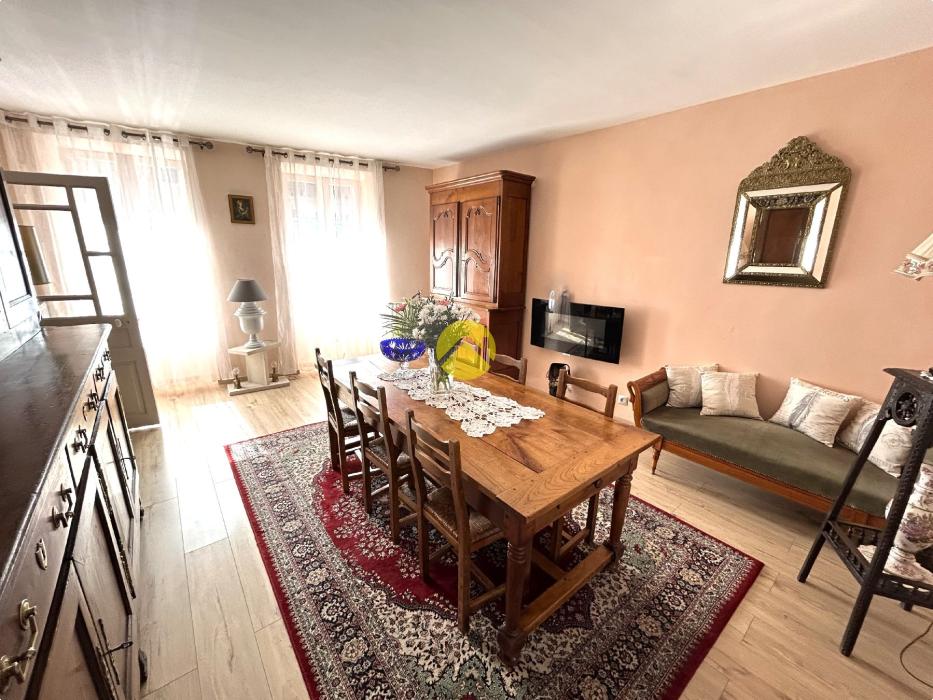 MAISON DE BOURG HABITABLE DE SUITE