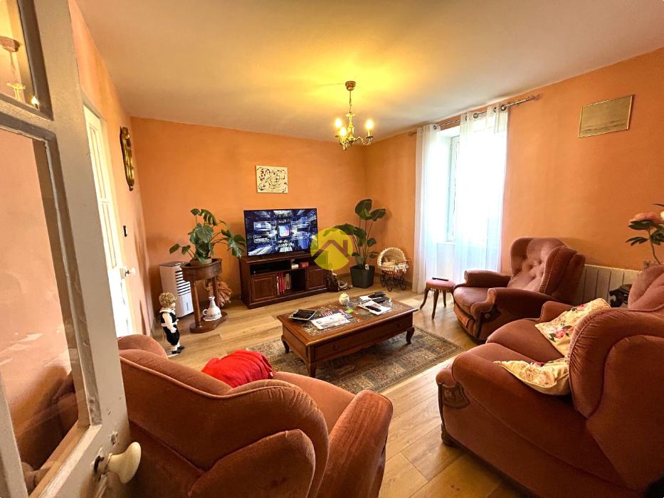 MAISON DE BOURG HABITABLE DE SUITE