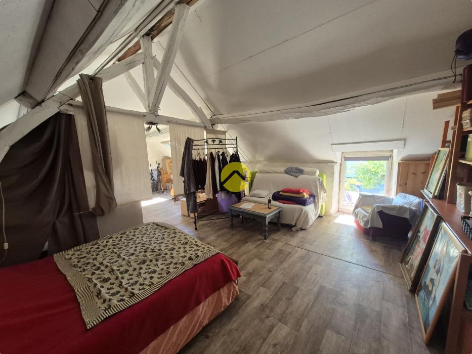 Maison 180m ²  et terrain 1545 m²