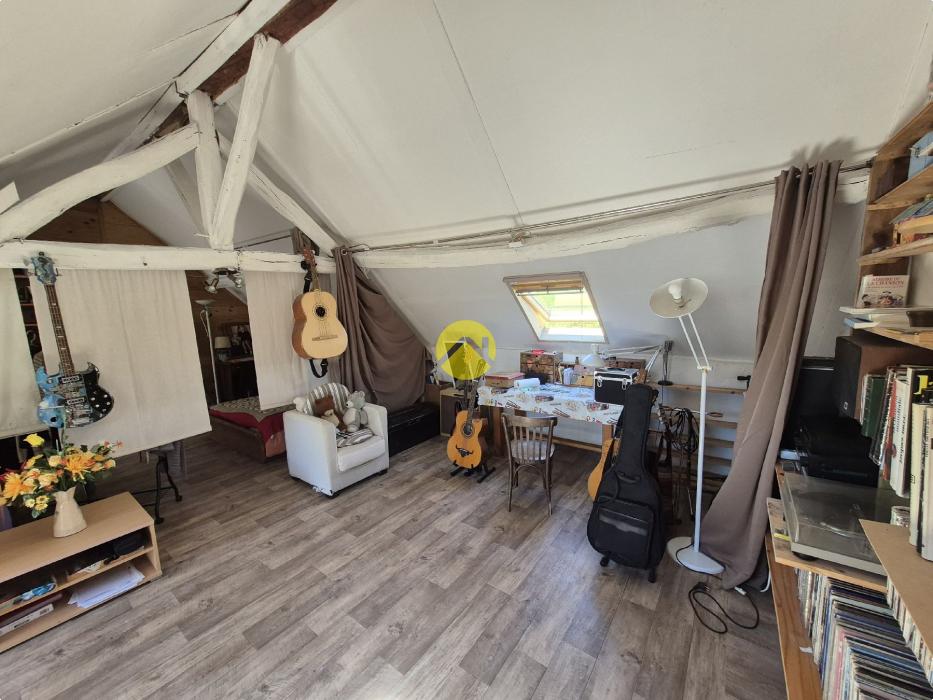 Maison 180m ²  et terrain 1545 m²