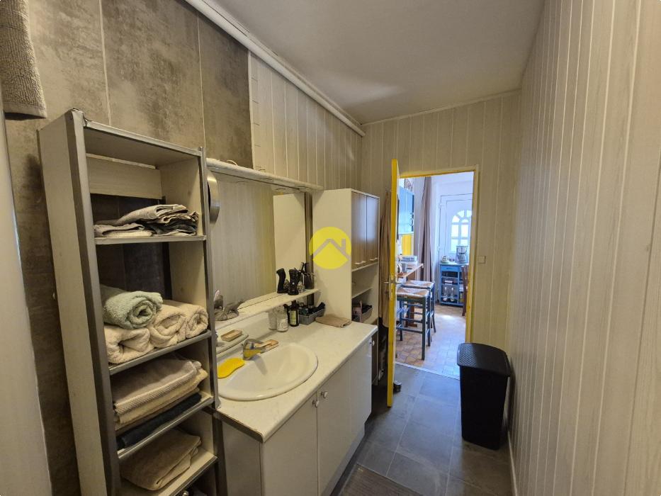 Maison 180m ²  et terrain 1545 m²