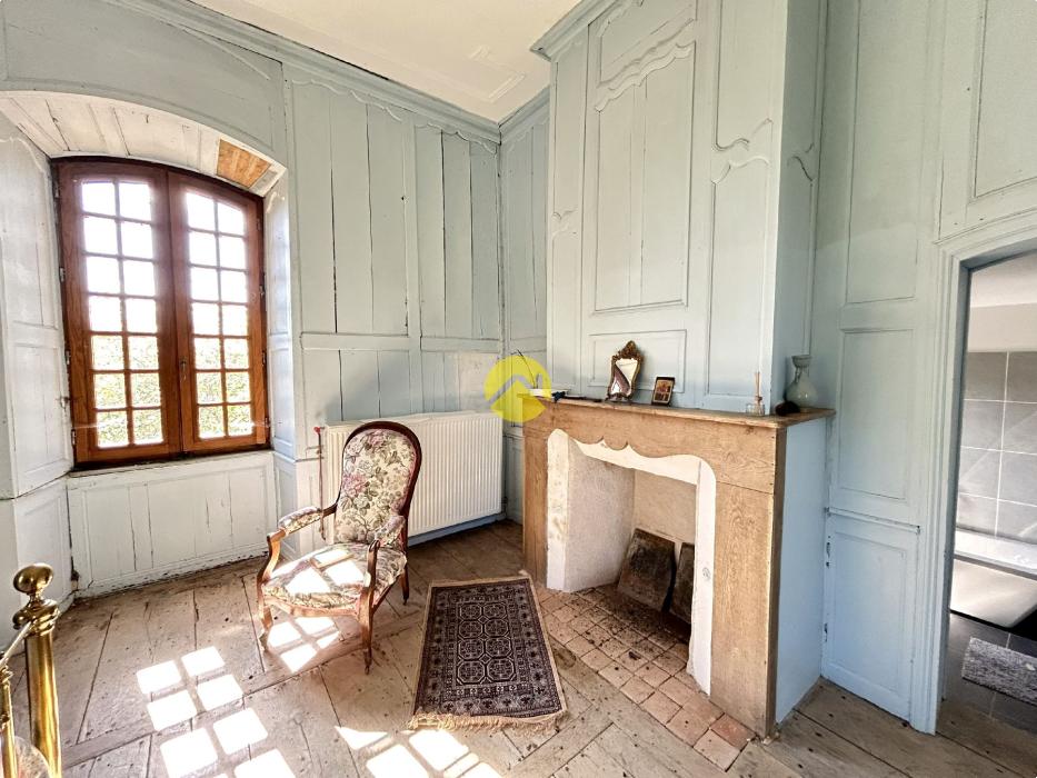 ANCIENNE DEMEURE