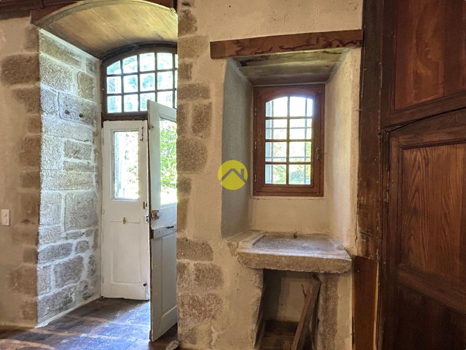 ANCIENNE DEMEURE
