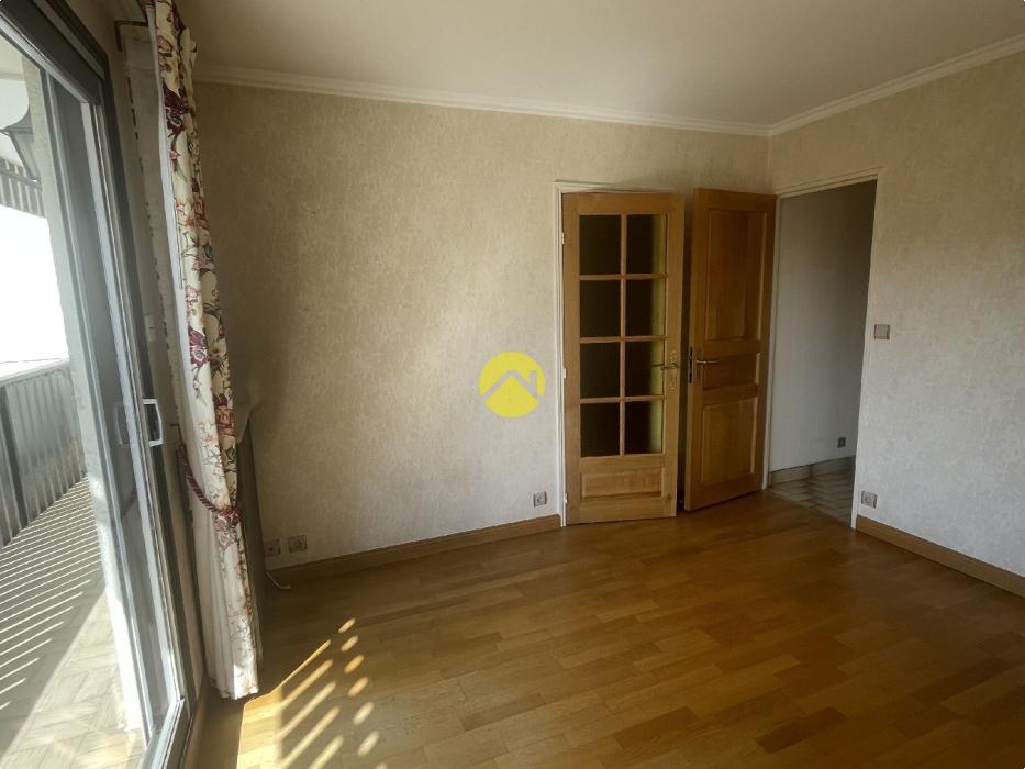 APPARTEMENT RUE MIREBEAU