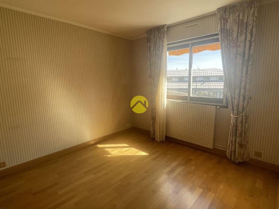 APPARTEMENT RUE MIREBEAU