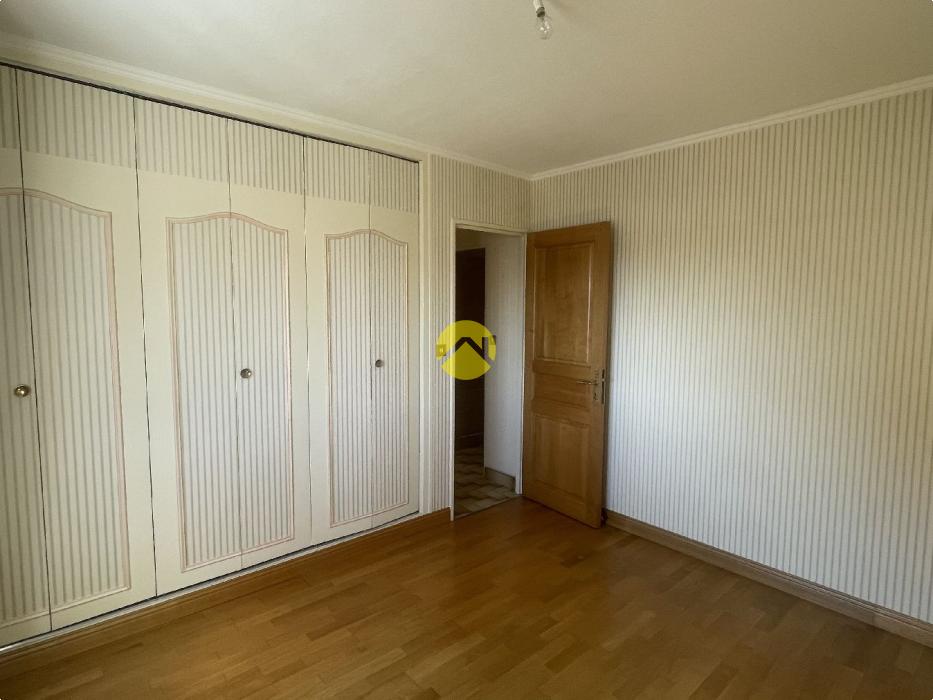 APPARTEMENT RUE MIREBEAU