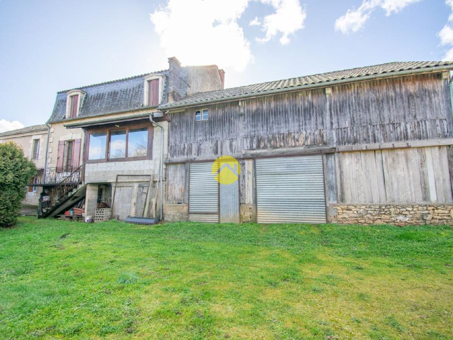 Maison à rénover avec hangar