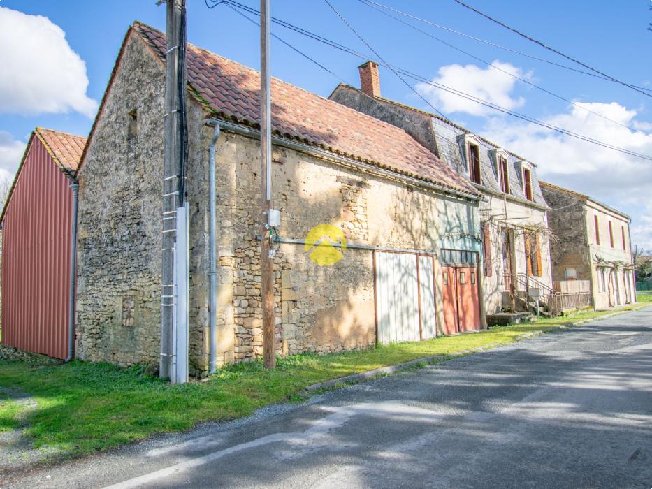 Maison à rénover avec hangar