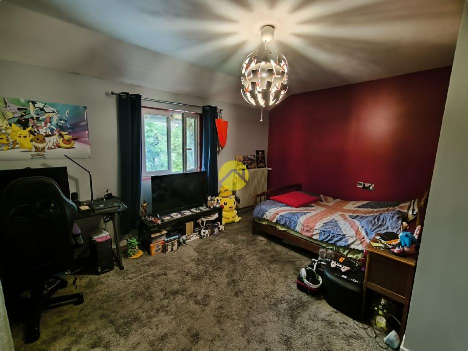 Longère 212m².Dépendances 450m²
