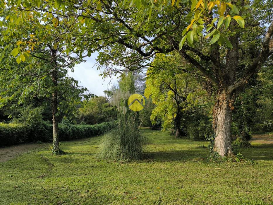 Longère 212m².Dépendances 300m²