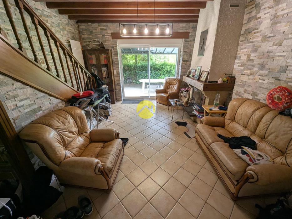 Longère 212m².Dépendances 450m²