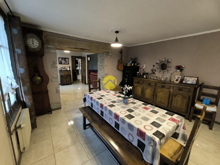Longère 212m².Dépendances 450m²
