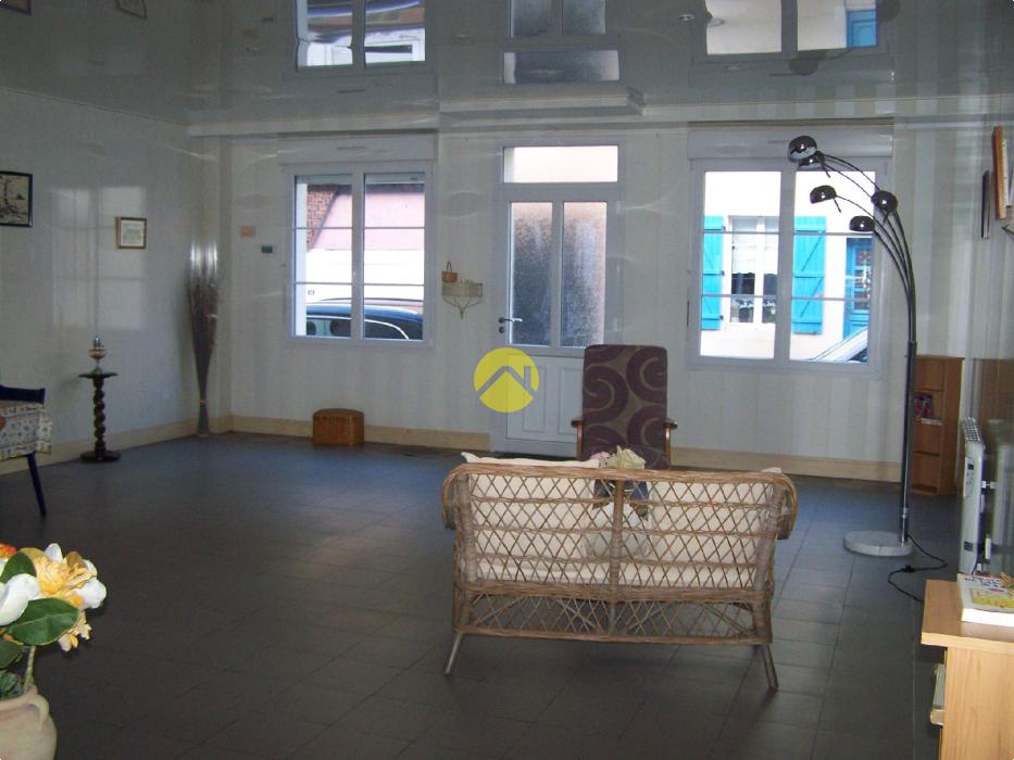 MAISON DE VILLE RENOVEE AVEC GOUT