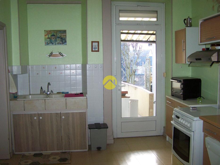 MAISON DE VILLE RENOVEE AVEC GOUT