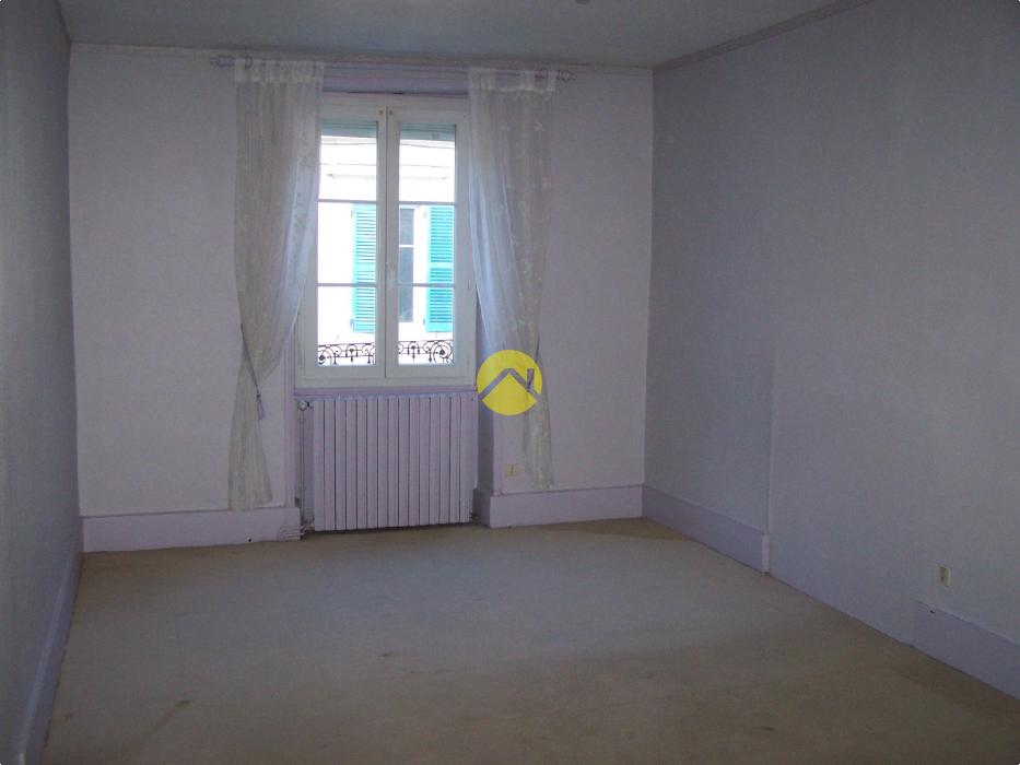 MAISON DE VILLE RENOVEE AVEC GOUT