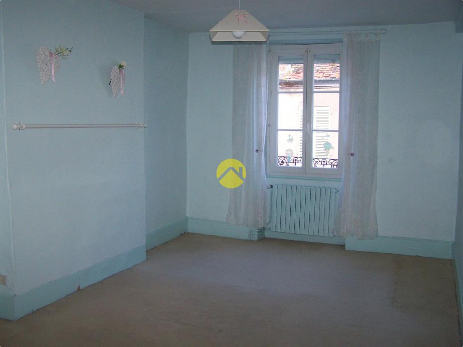 MAISON DE VILLE RENOVEE AVEC GOUT