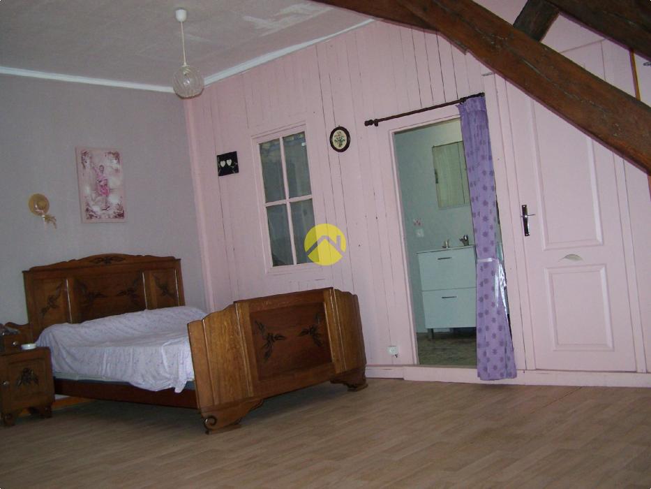 MAISON DE VILLE RENOVEE AVEC GOUT