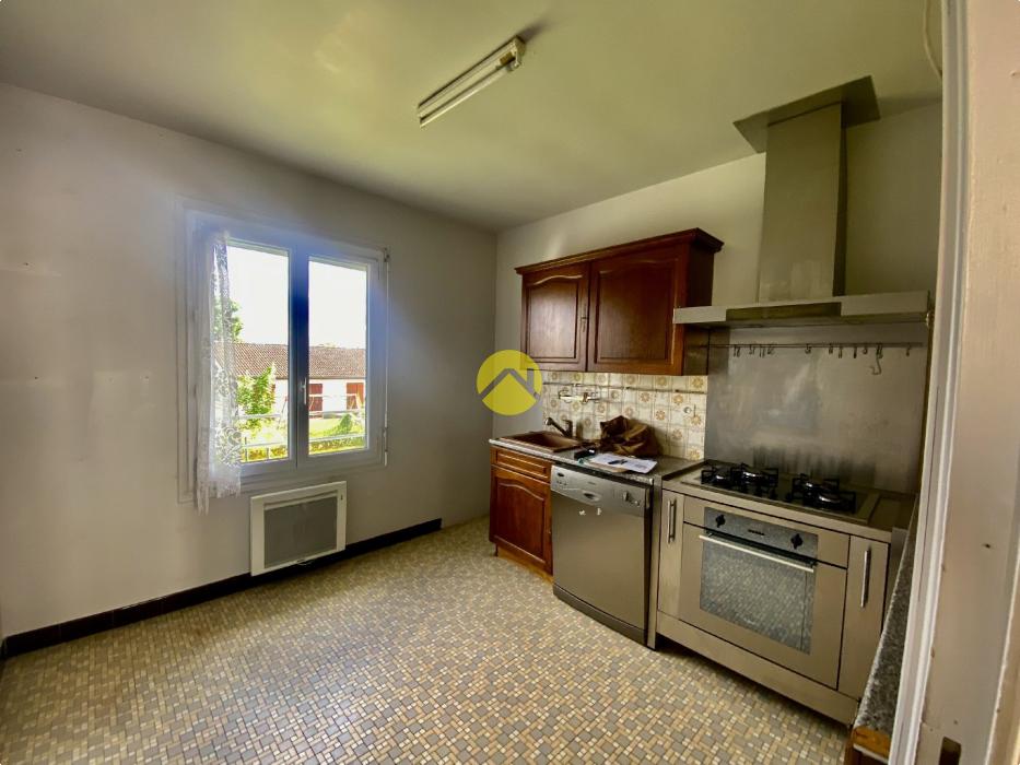 MAISON 3 CHAMBRES CENTRE BOURG
