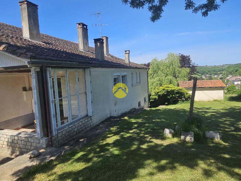 Jolie maison dans un village dynami