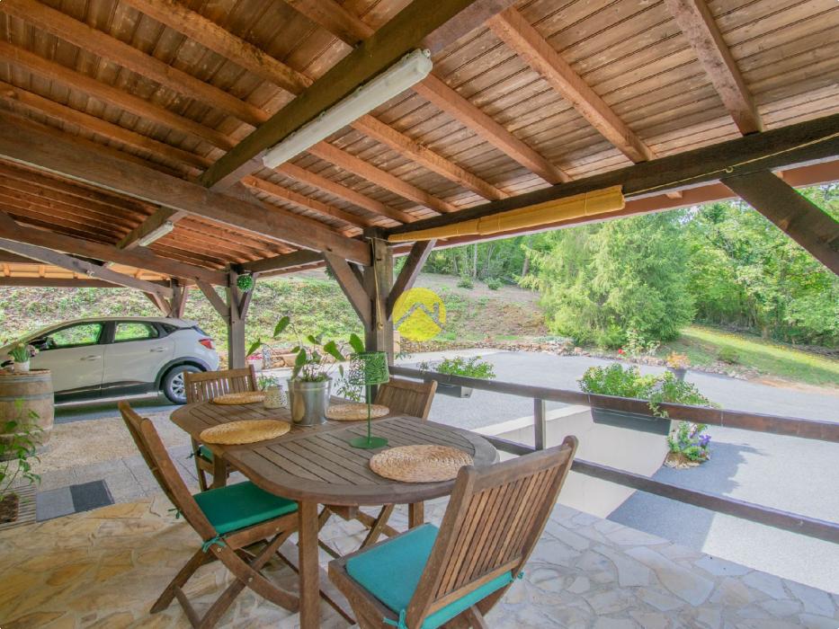 Charmante maison avec deux garages