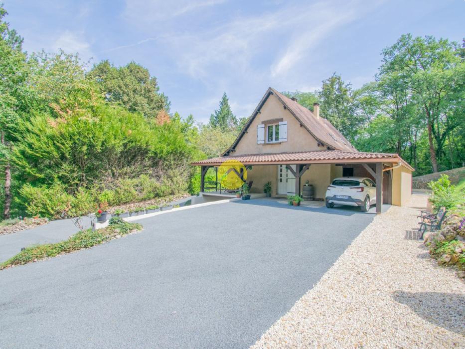 Charmante maison avec deux garages