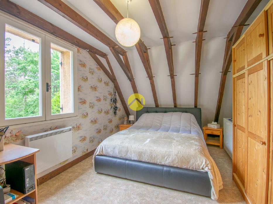 Charmante maison avec deux garages