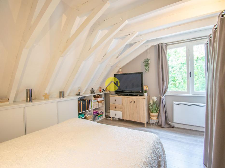 Charmante maison avec deux garages
