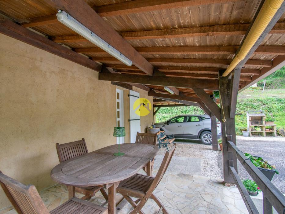 Charmante maison avec deux garages