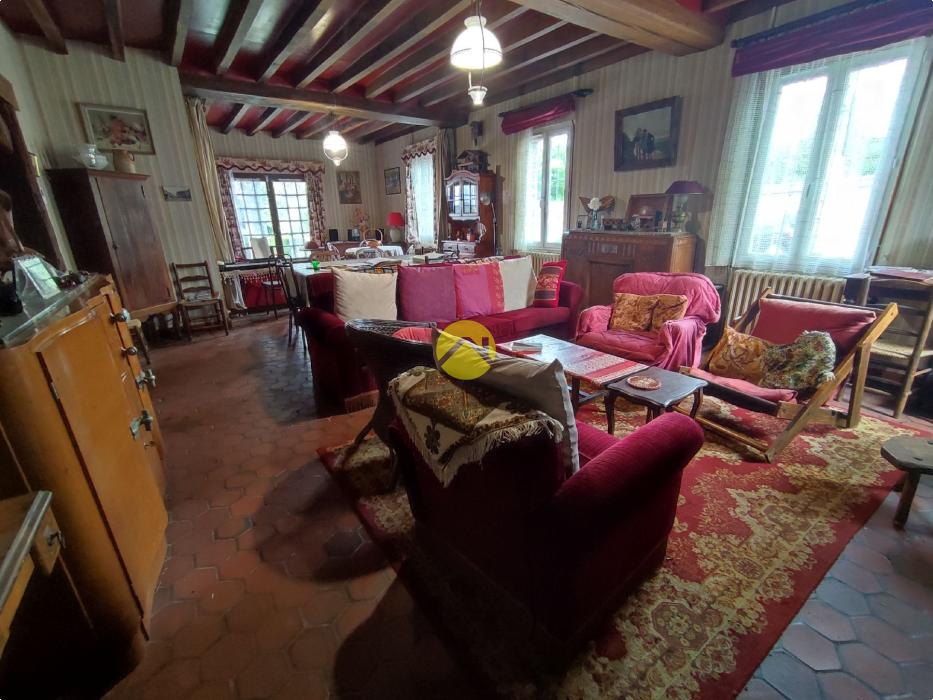 MAISON DE VILLAGE ET DEPENDANCE