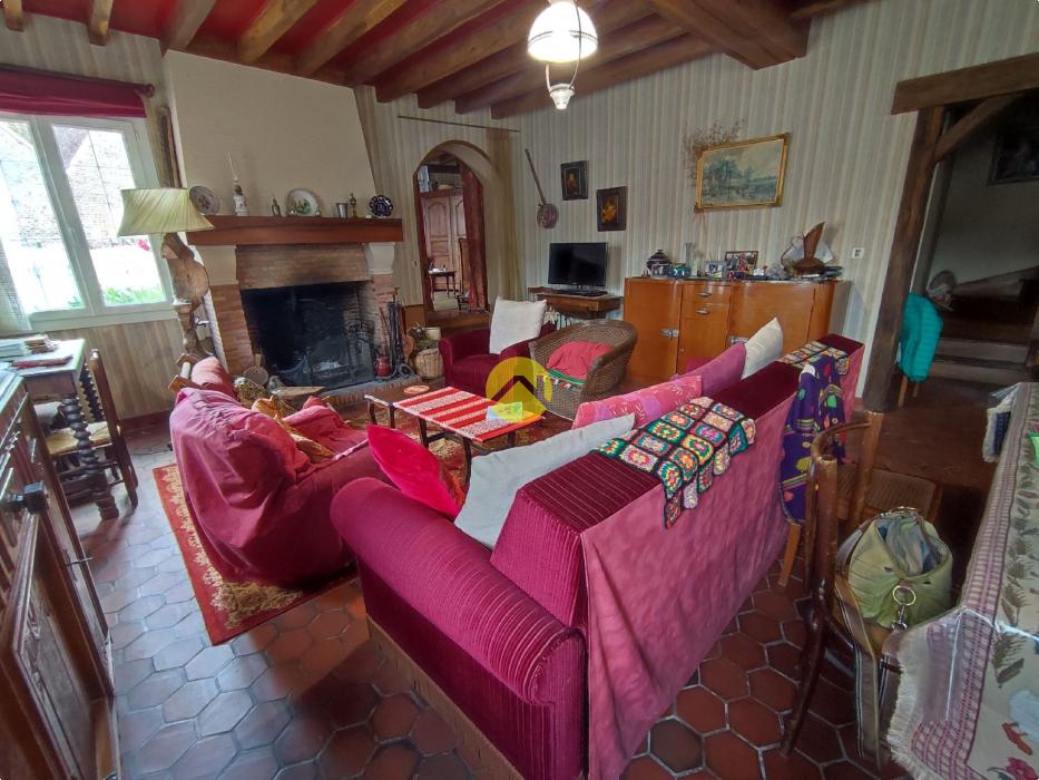 MAISON DE VILLAGE ET DEPENDANCE