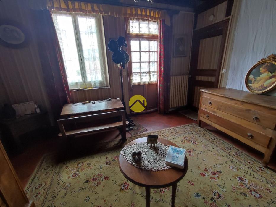 MAISON DE VILLAGE ET DEPENDANCE