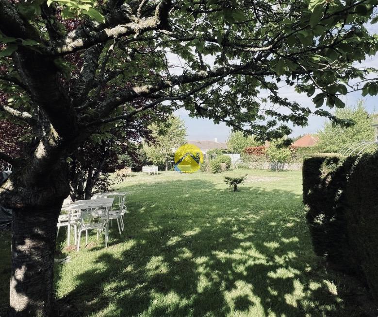 Villa T6 au calme