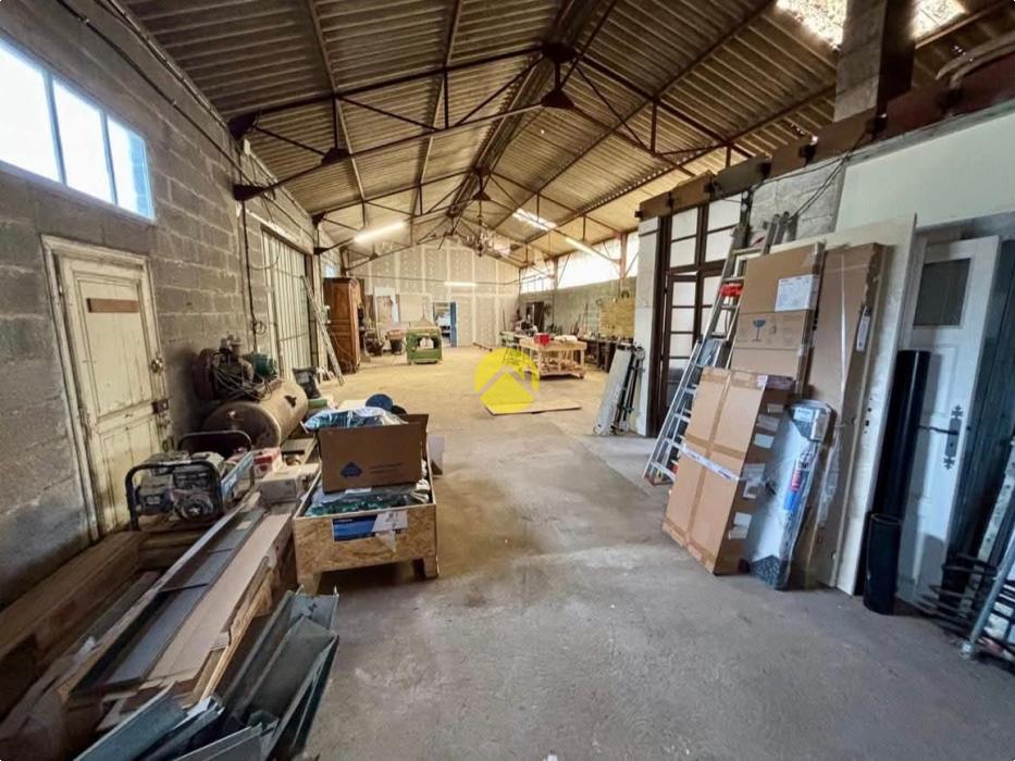 ENTREPOT BELLE VISIBILTE 500 M² 