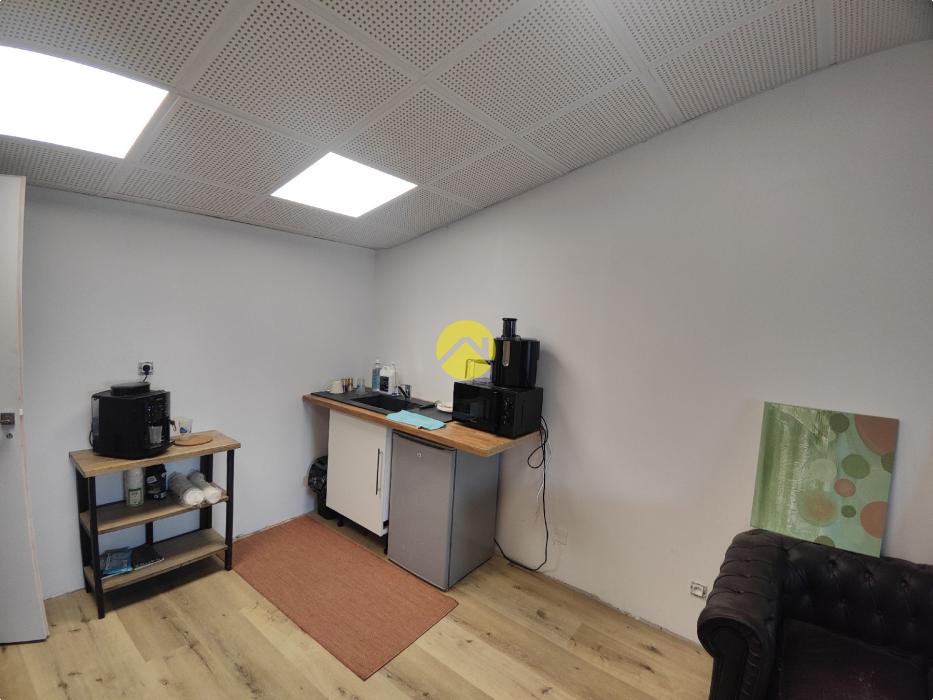ENTREPOT BELLE VISIBILTE 500 M² 