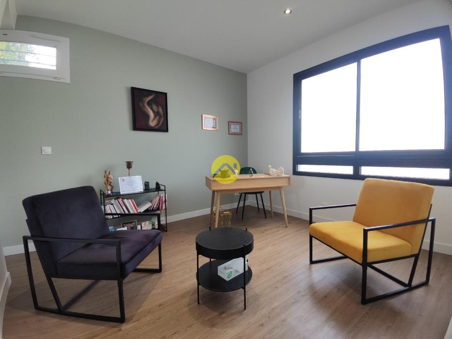 ENTREPOT BELLE VISIBILTE 500 M² 