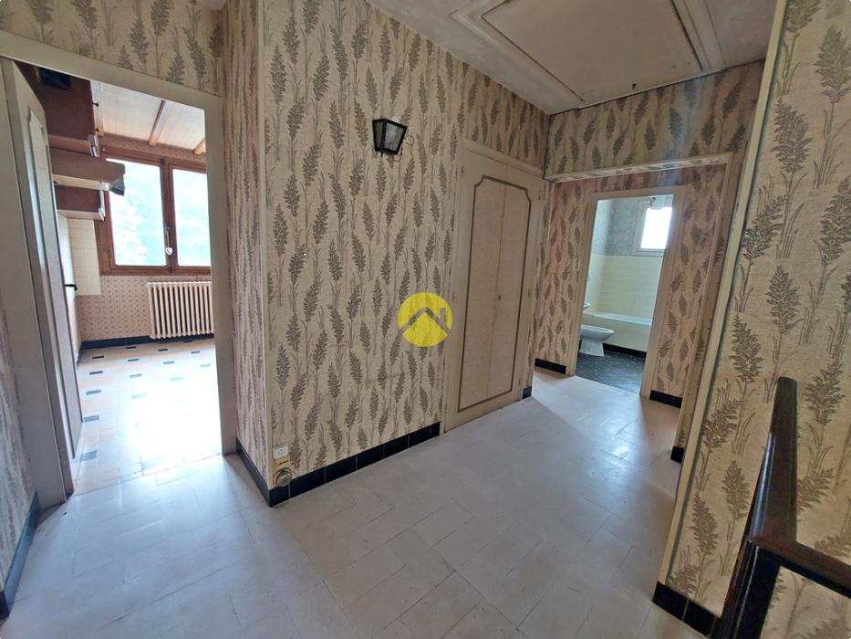 PAVILLON A RAFRAÎCHIR AVEC TERRAIN