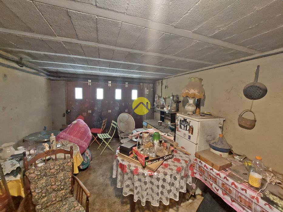 PAVILLON A RAFRAÎCHIR AVEC TERRAIN