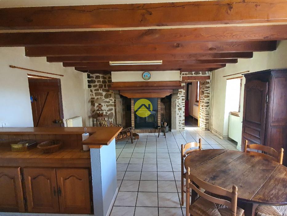 Maison sur 18 833 m²