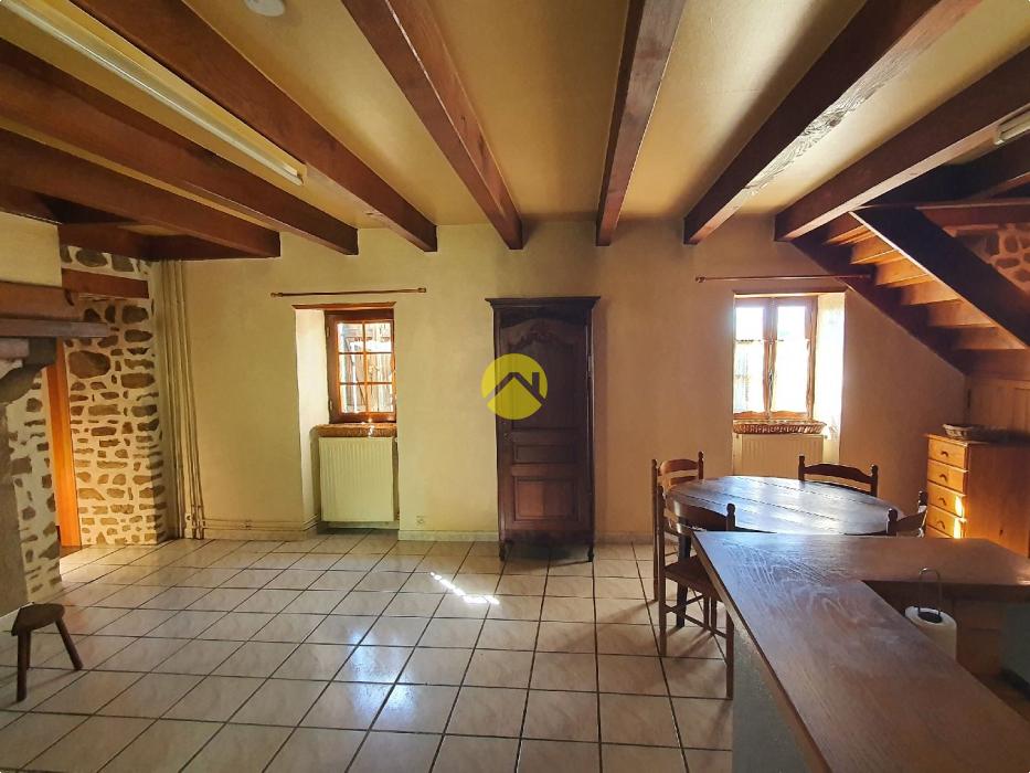 Maison sur 18 833 m²