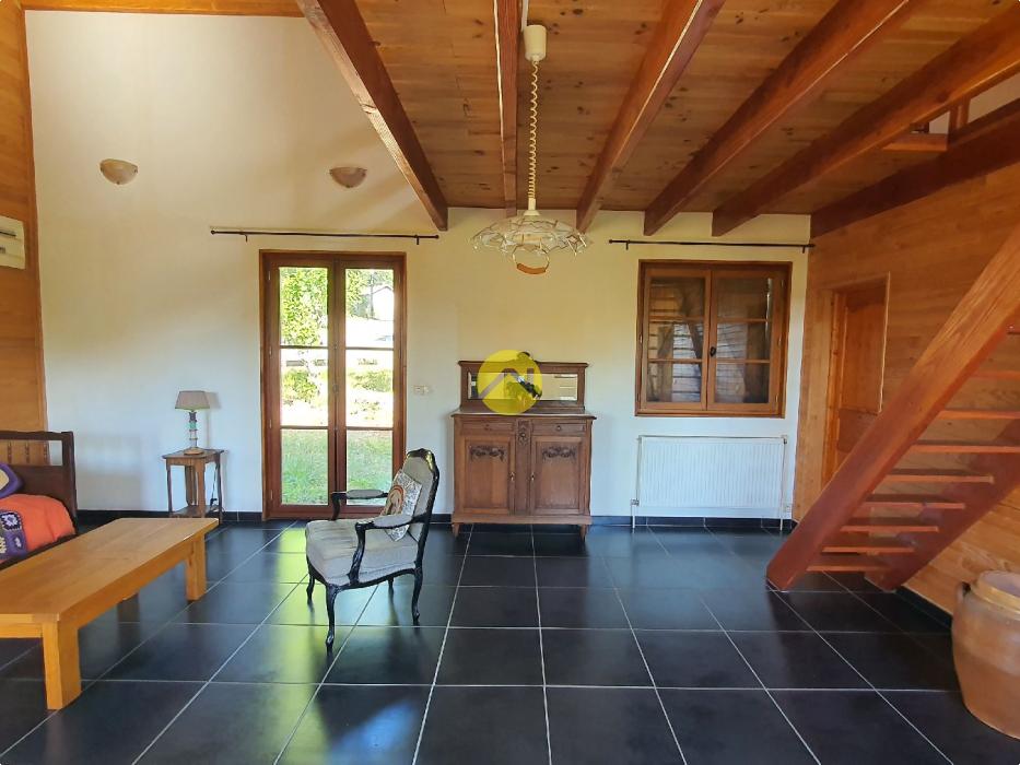 Maison sur 18 833 m²