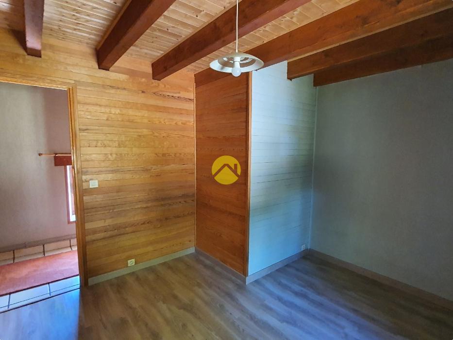 Maison sur 18 833 m²