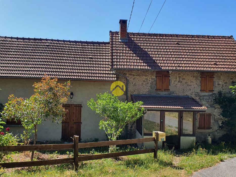 Maison sur 18 833 m²